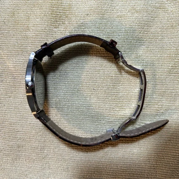 Men’s Swiss Made Tissot T Classic Tradition Watch - T063610A. - Picture 3 of 9